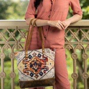 Myra Bag Street Dancer Tote Bag